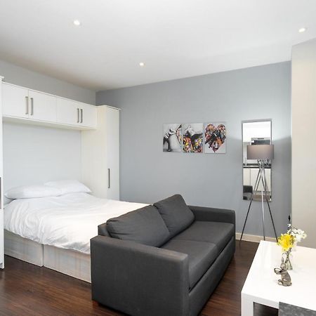 Appartement Superb Studio à Londres Extérieur photo